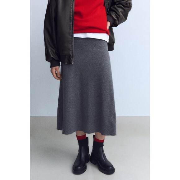 Zara Black Leather Black Ribbed Sock Ankle Boots Chelsea Women US 7.5 EUR 38 - Picture 4 of 15